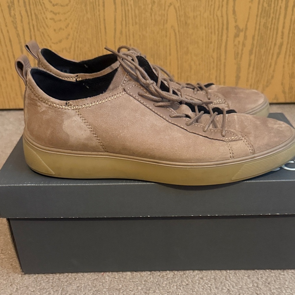Ecco Men's Tan Sneakers